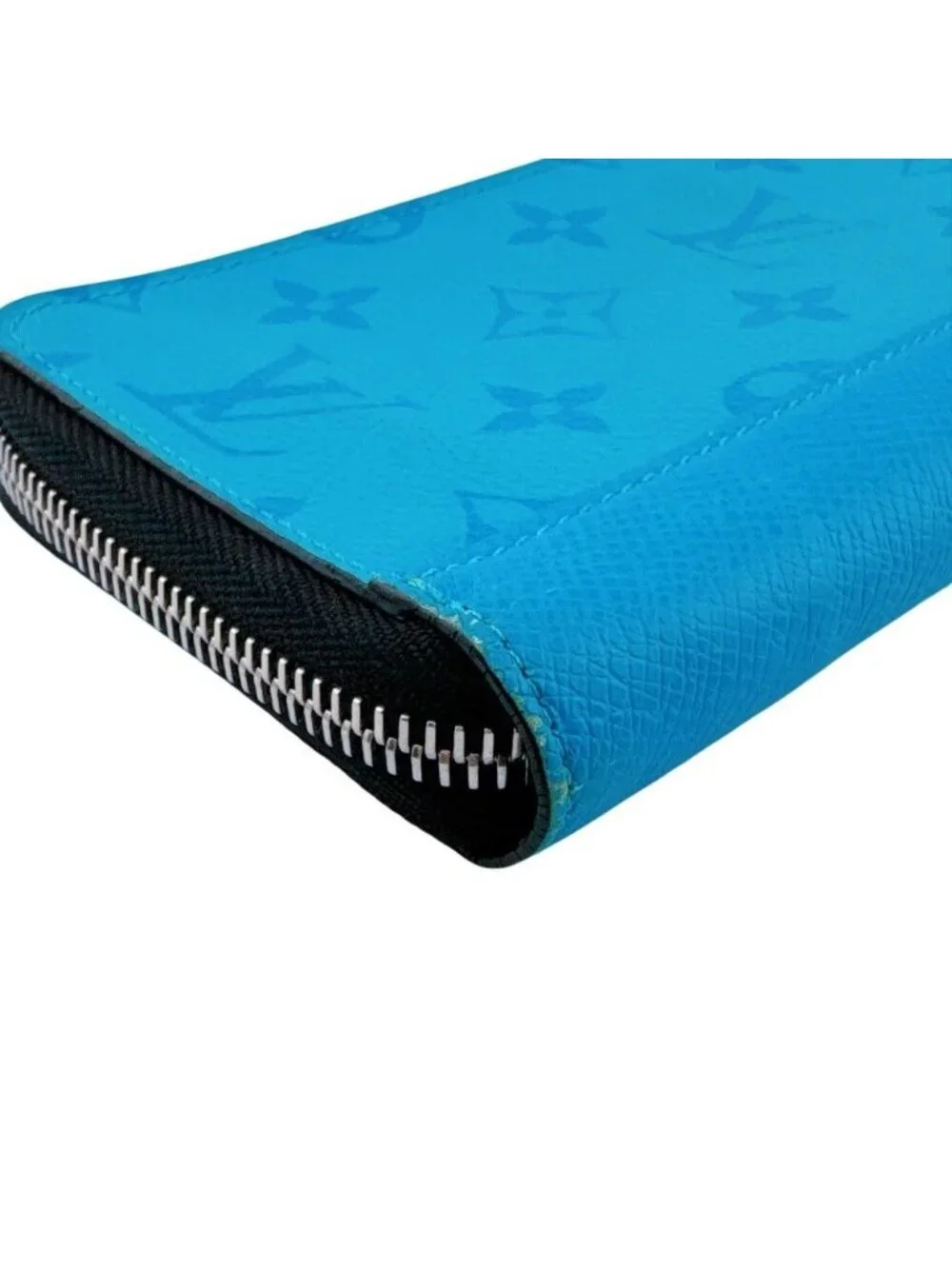 Louis Vuitton Zippy Wallet Vertical Taigarama Leather Blue